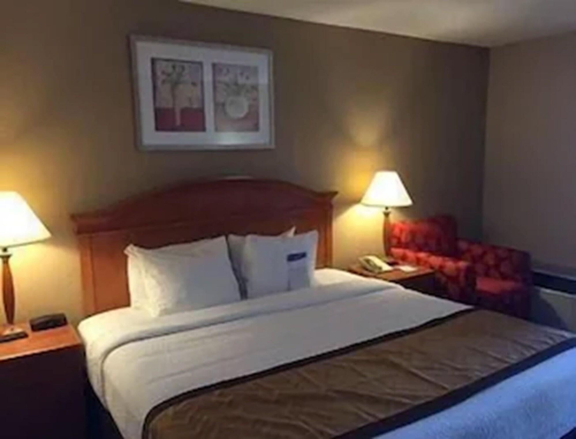 Red Roof Inn Auburn Hills Exterior photo