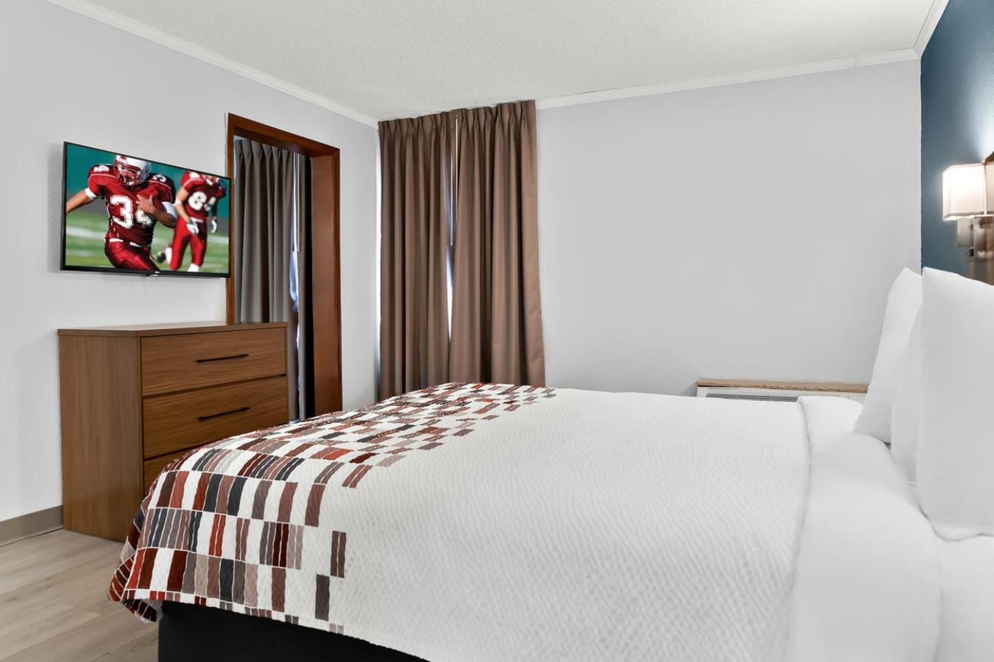 Red Roof Inn Auburn Hills Exterior photo
