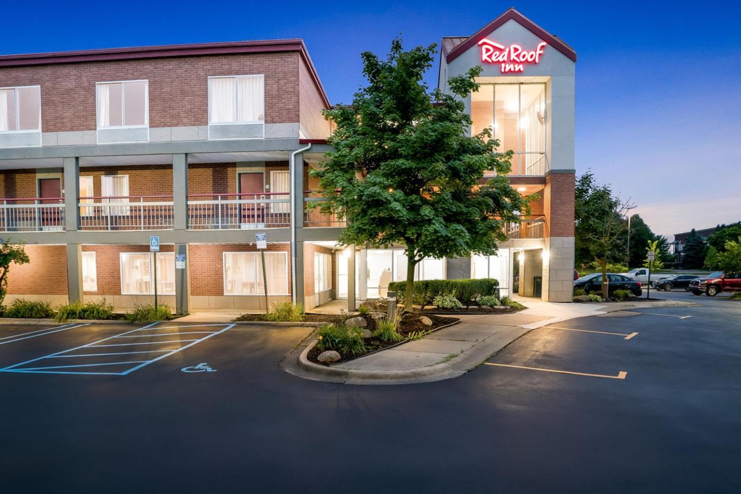 Red Roof Inn Auburn Hills Exterior photo