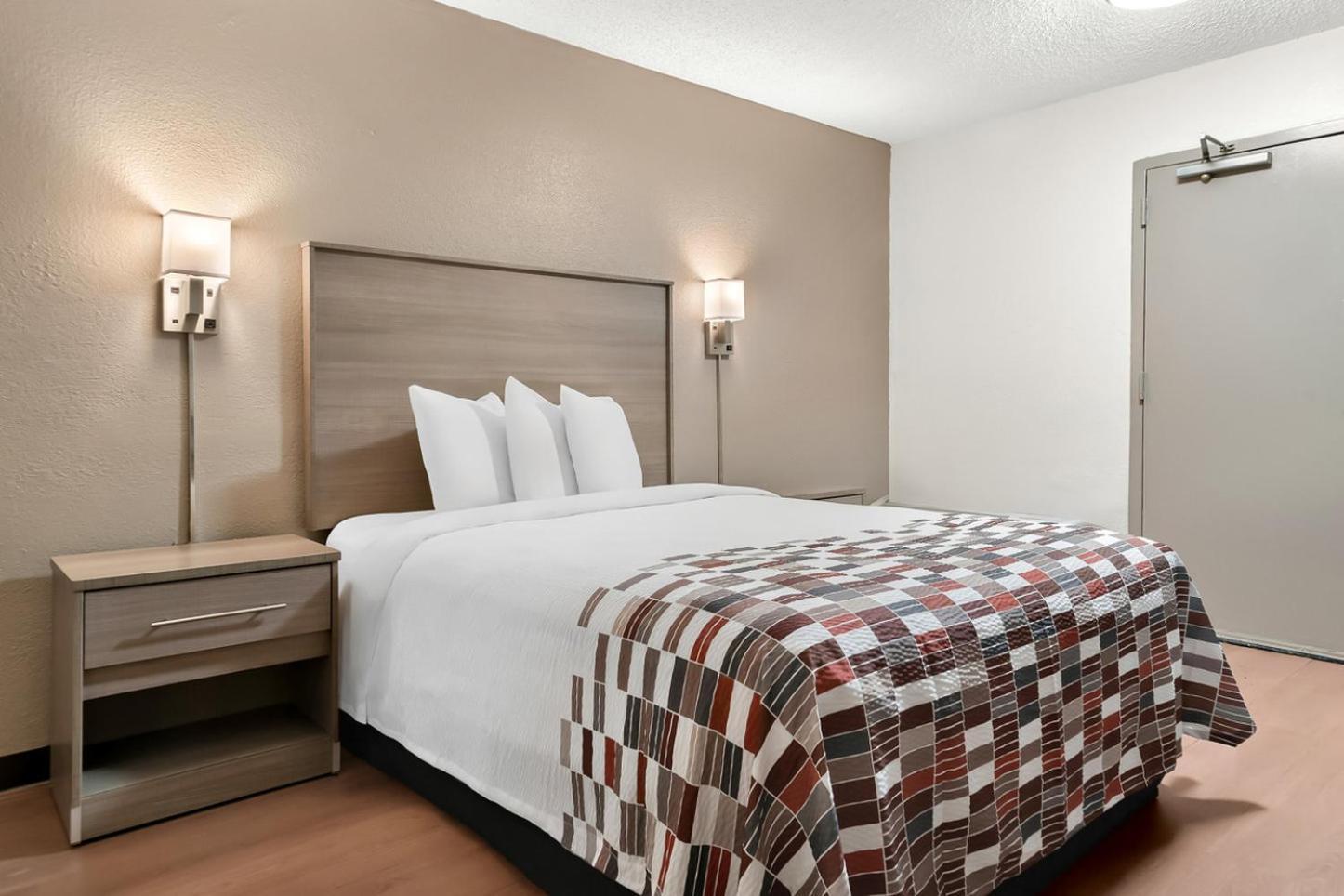 Red Roof Inn Auburn Hills Exterior photo