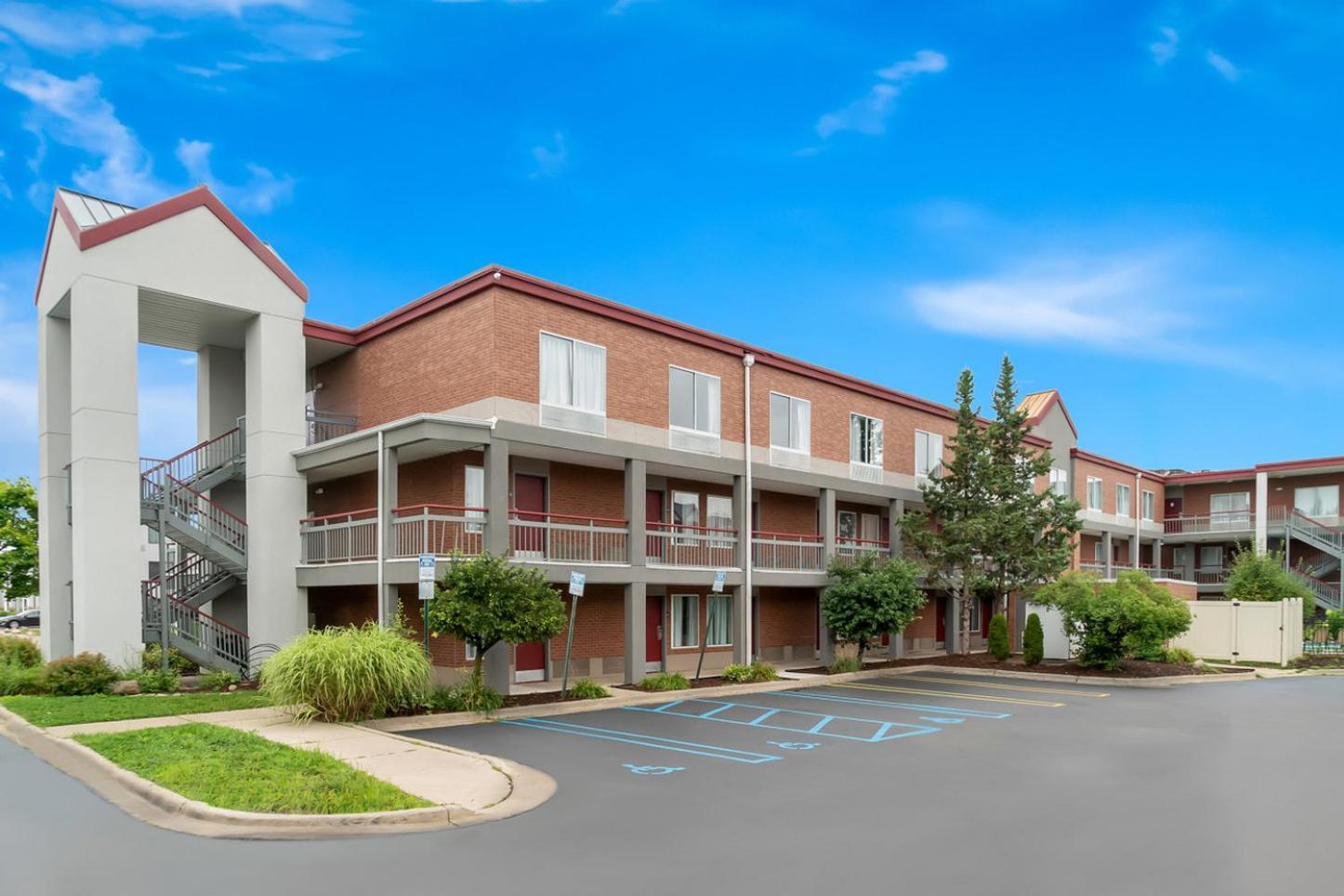 Red Roof Inn Auburn Hills Exterior photo